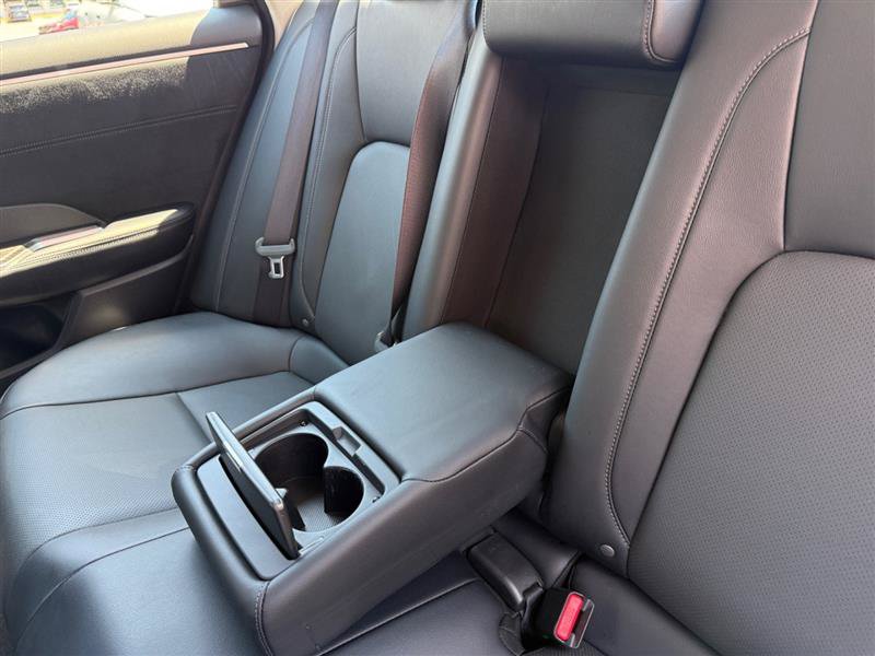 Used 2018 Honda Clarity Touring image 16