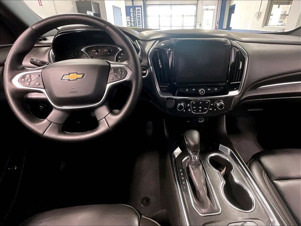 Used 2023 Chevrolet Traverse LT AWD/4WD image 22