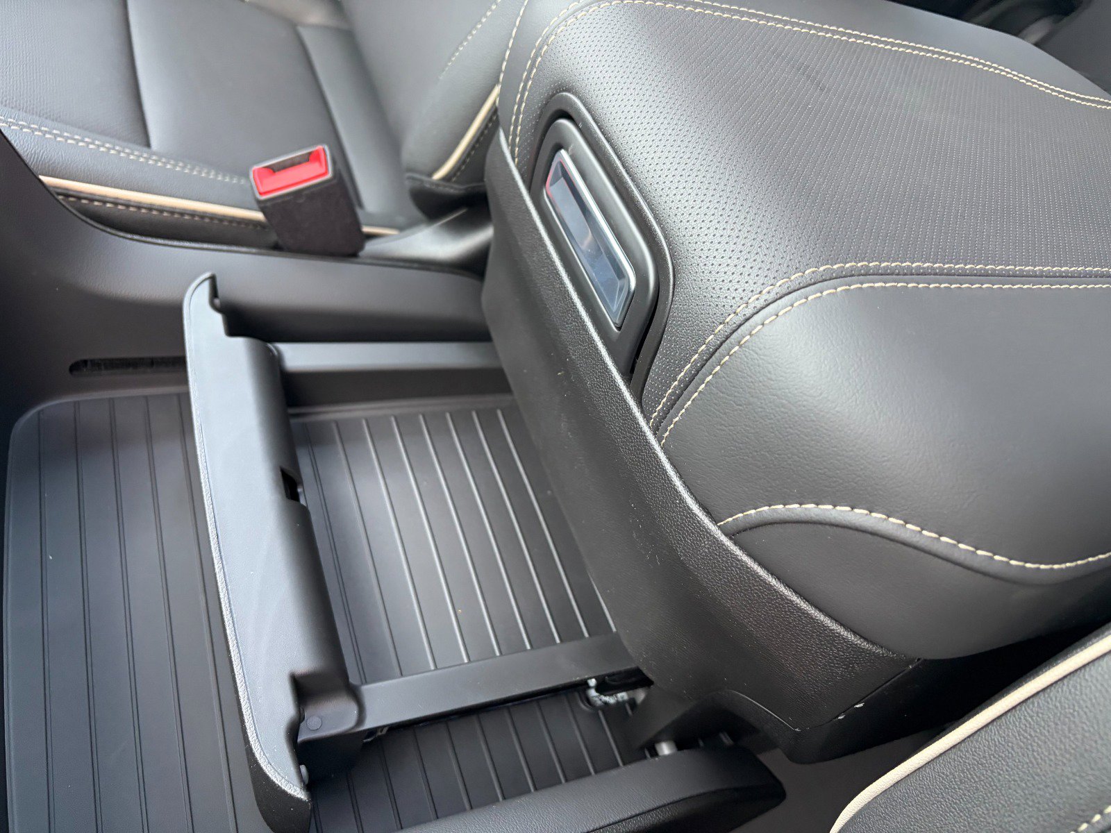 New 2026 GMC Yukon Elevation w/ Elevation Premium Package image 19