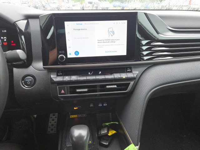 Used 2025 Toyota Camry SE FWD image 14