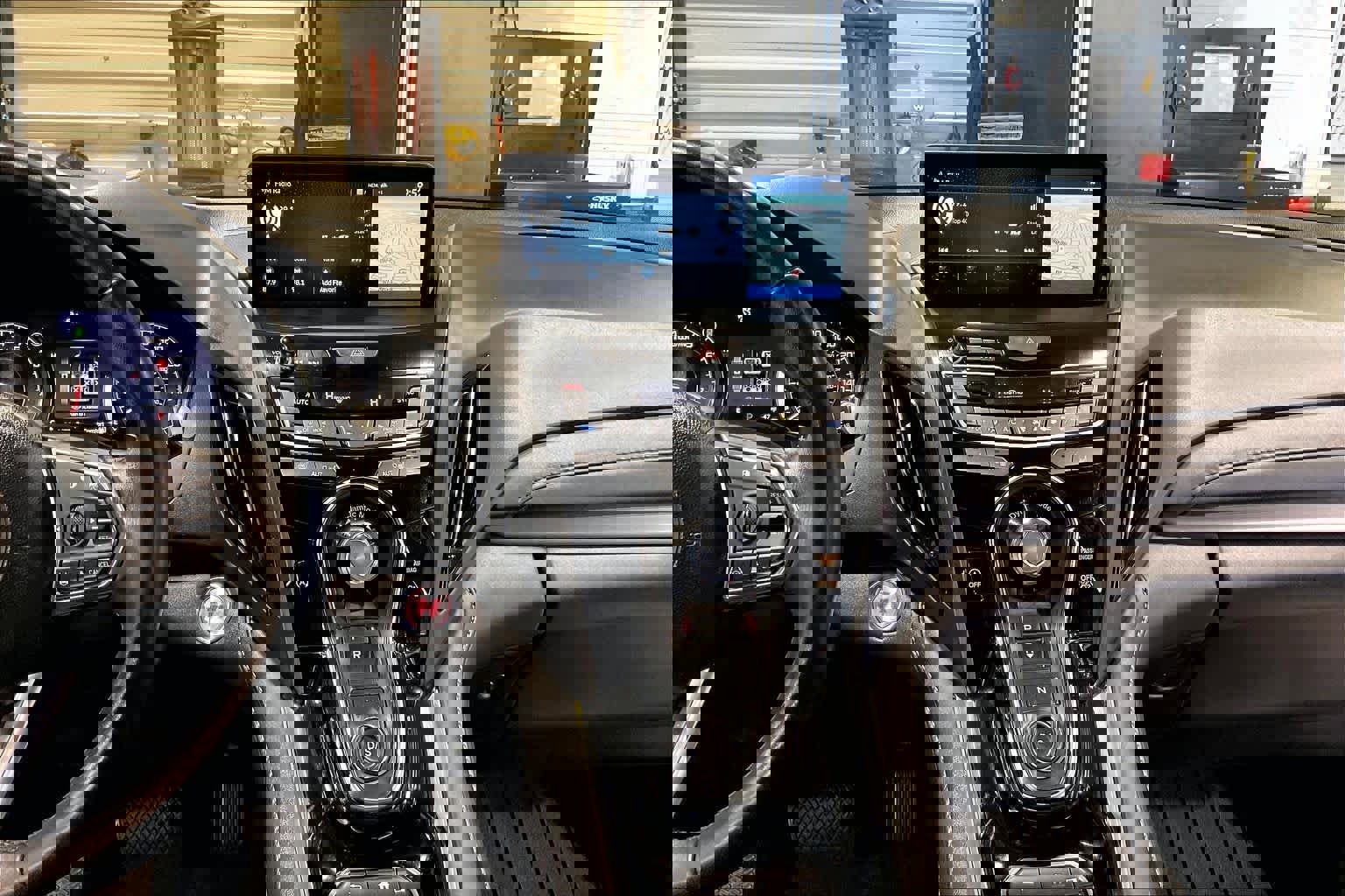 Used 2024 Acura RDX SH-AWD w/ Technology Package image 9