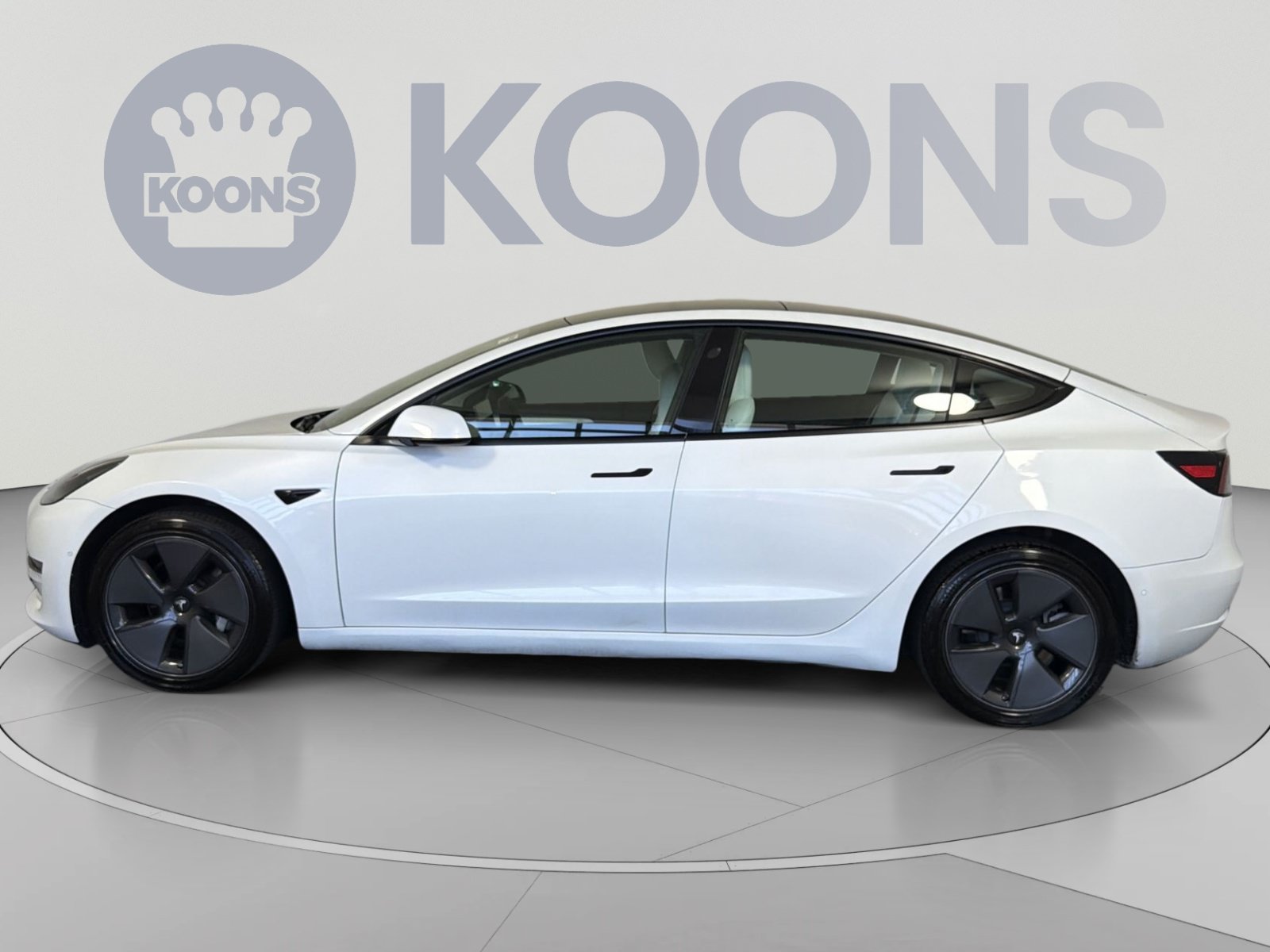Used 2021 Tesla Model 3 Standard Range Plus RWD image 2