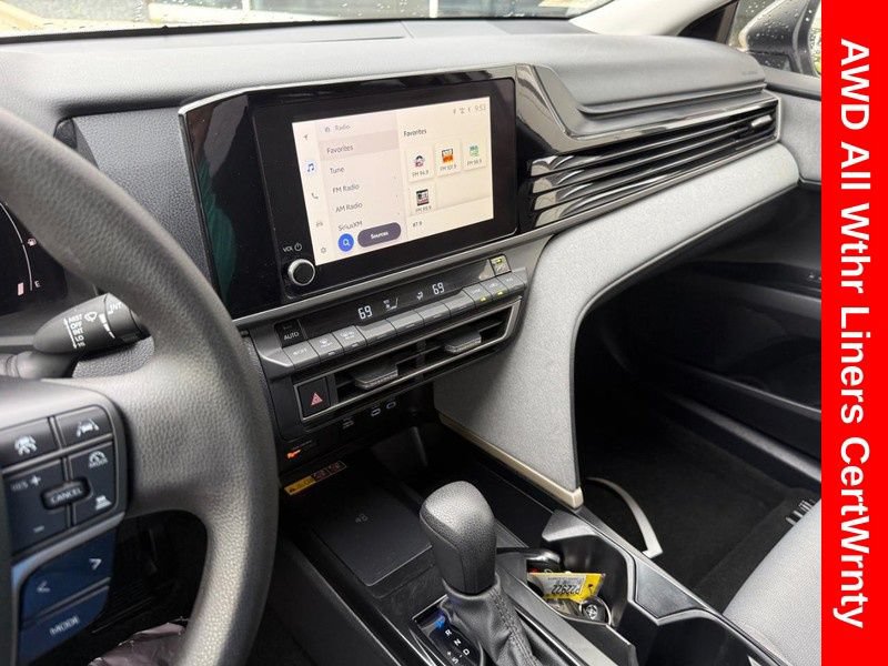 Used 2025 Toyota Camry LE AWD/4WD image 25