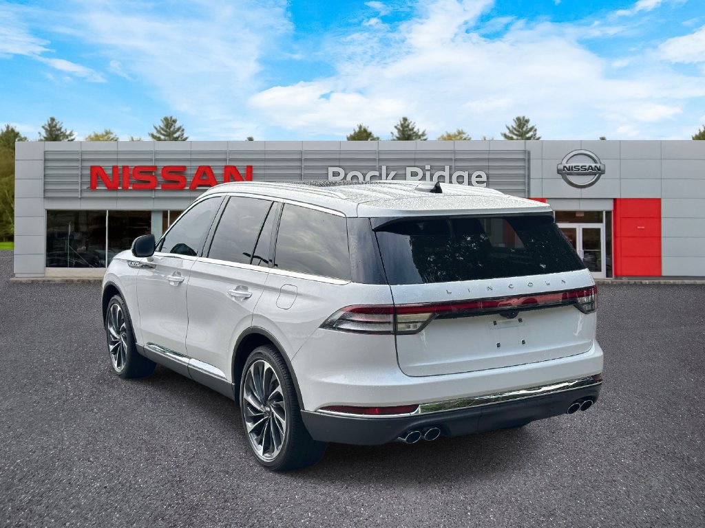 Used 2026 Lincoln Aviator Reserve AWD/4WD image 4