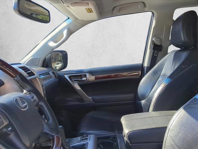 Used 2014 Lexus GX 460 image 10