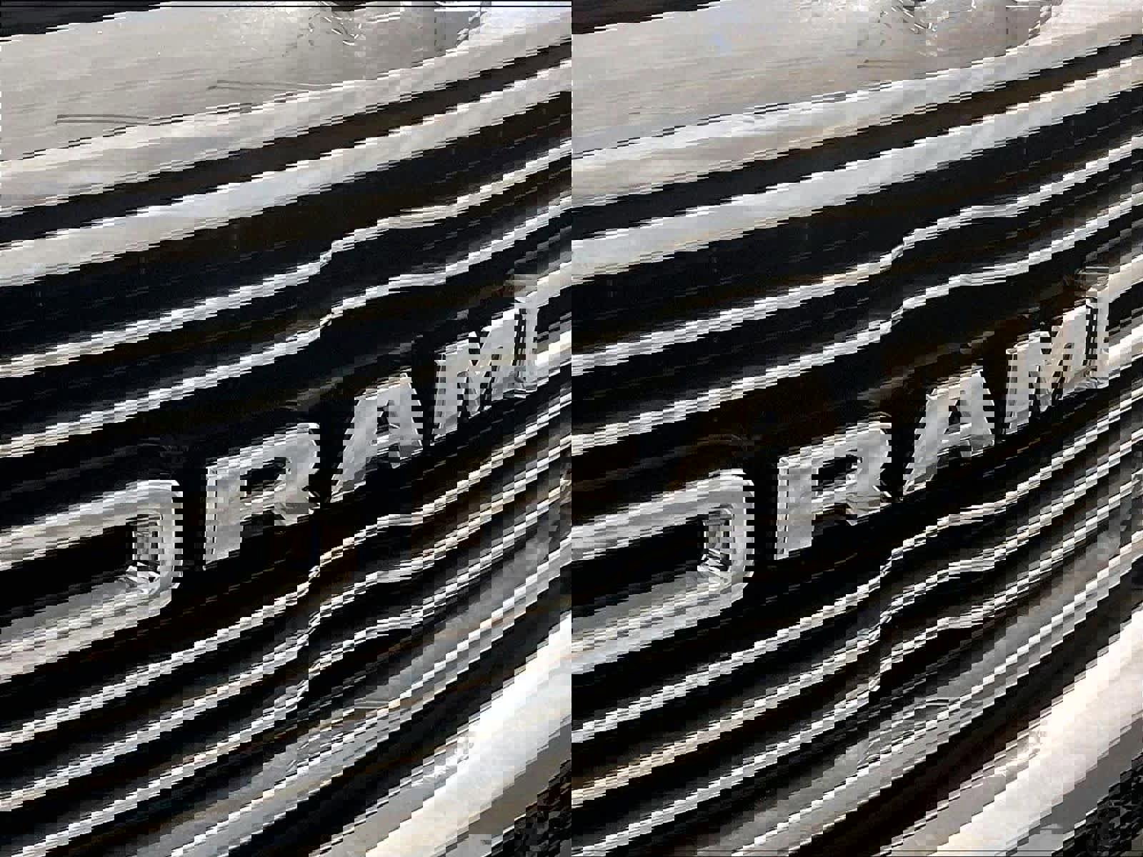 Used 2019 RAM 1500 Laramie image 32