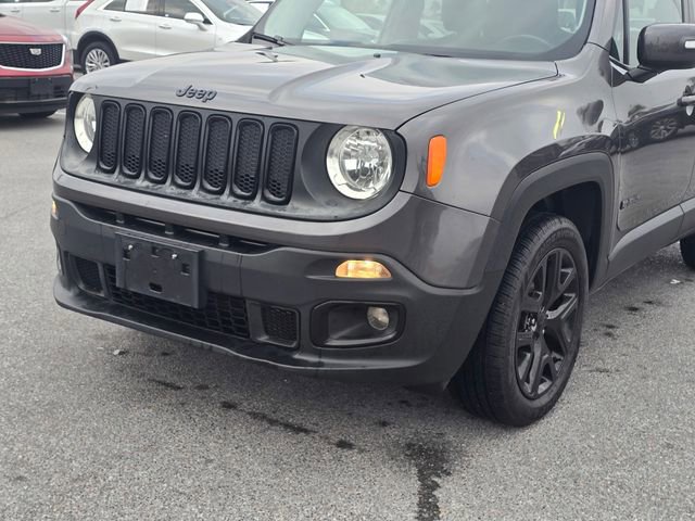 Used 2016 Jeep Renegade Latitude image 10