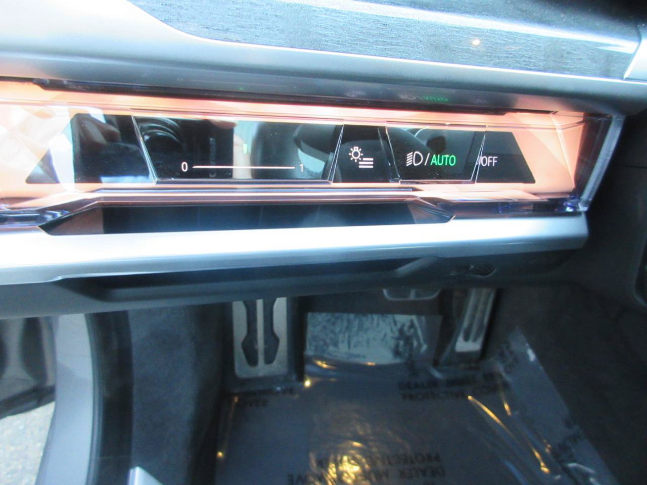 Used 2023 BMW 760i xDrive AWD/4WD image 60