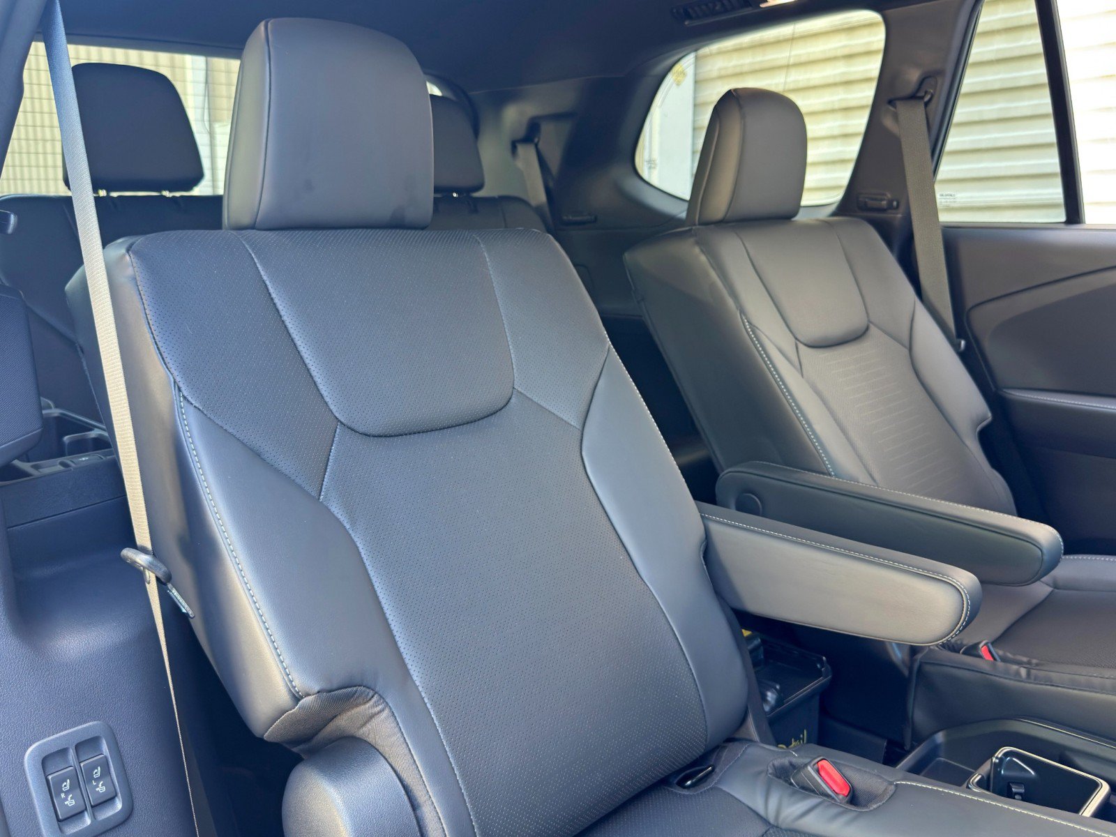 Used 2025 Lexus TX 500h AWD image 38