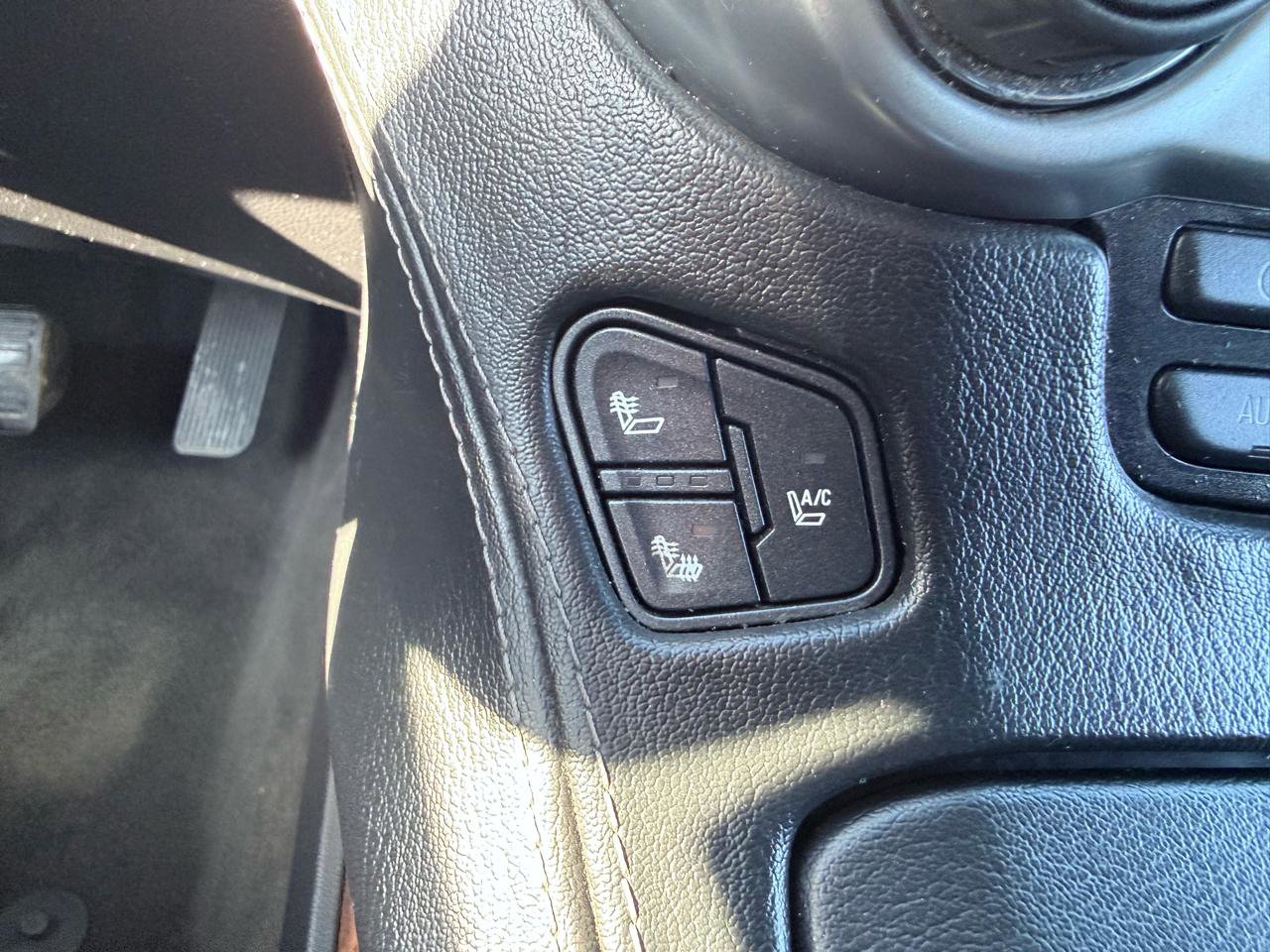 Used 2015 Chevrolet Suburban LTZ image 29