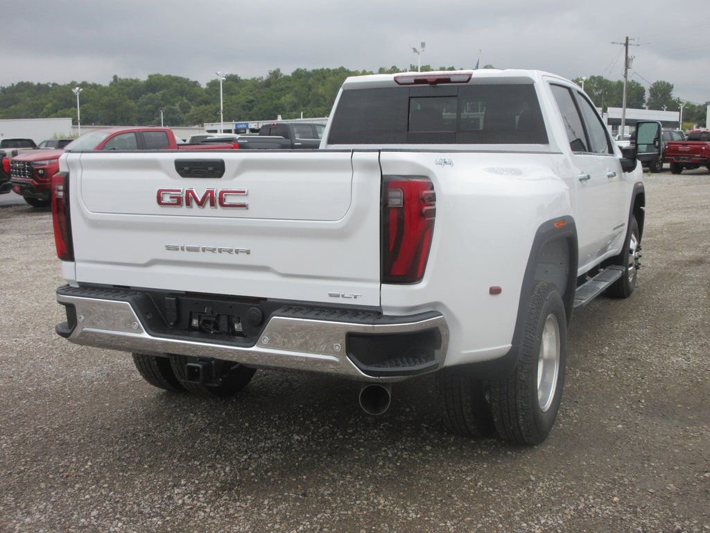 New 2026 GMC Sierra 3500 SLT w/ SLT Premium Package image 4