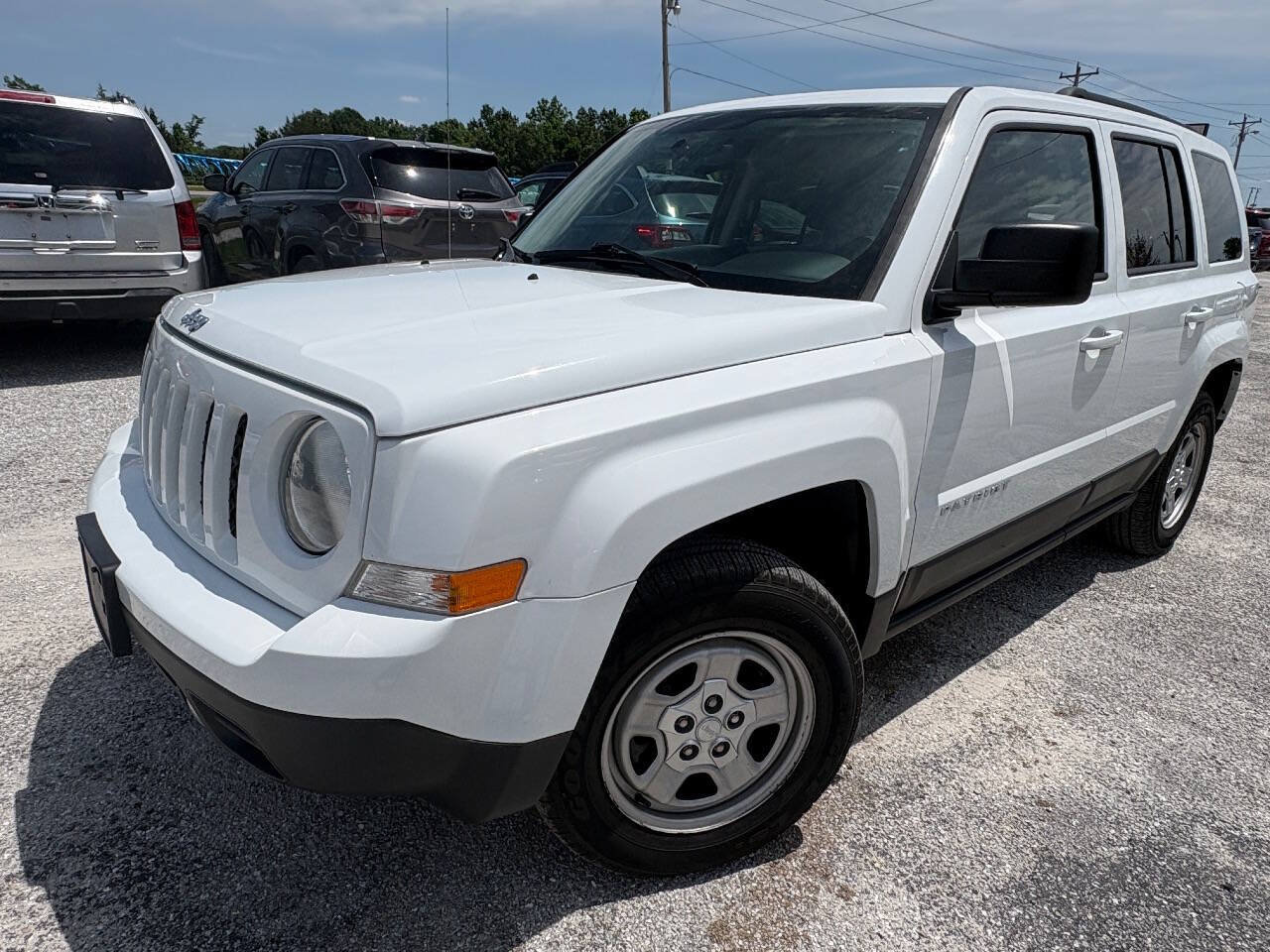 Used 2016 Jeep Patriot Sport w/ Power Value Group AWD/4WD image 4