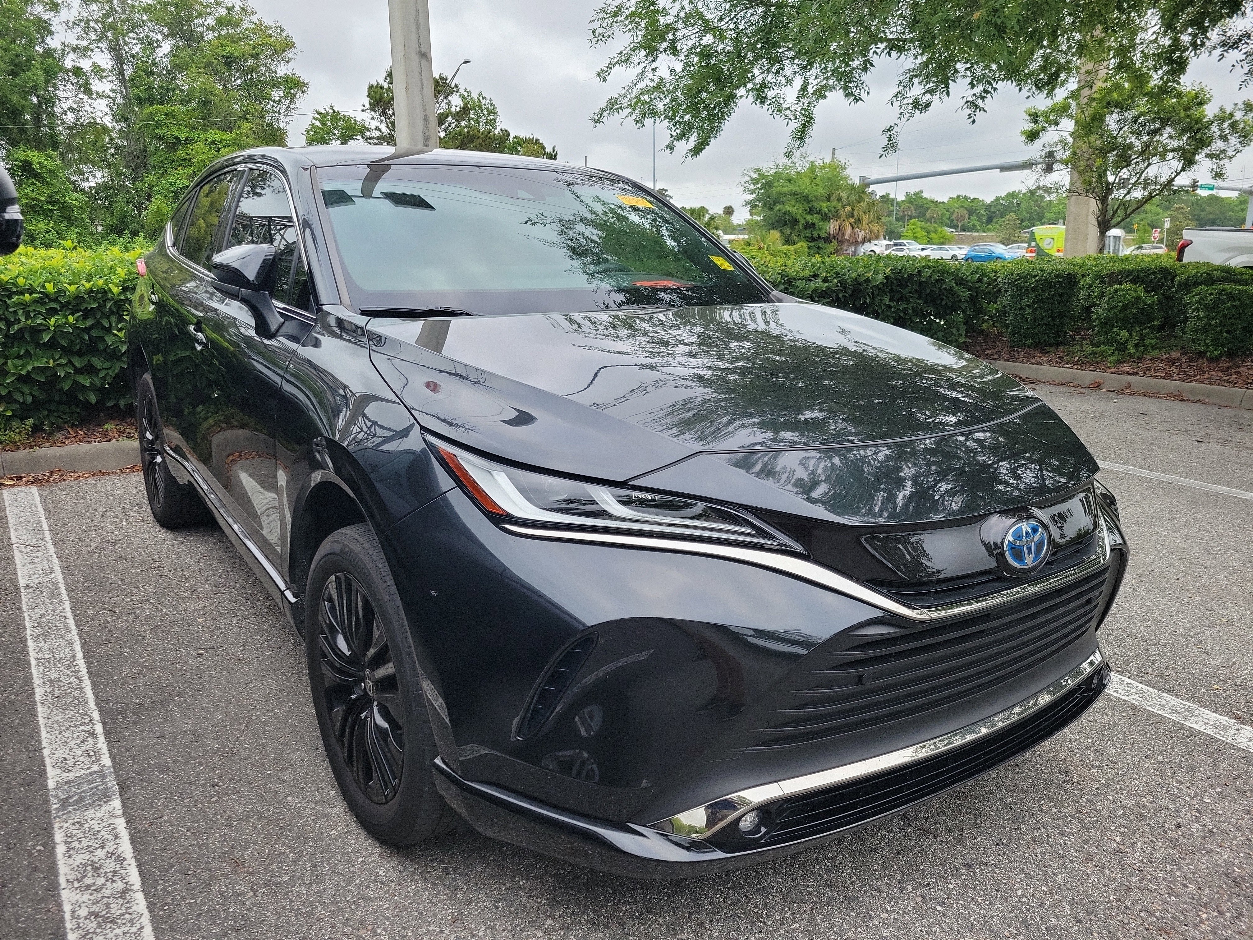 Used 2023 Toyota Venza Nightshade AWD/4WD image 8