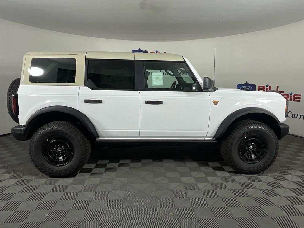 New 2026 Ford Bronco Badlands image 2