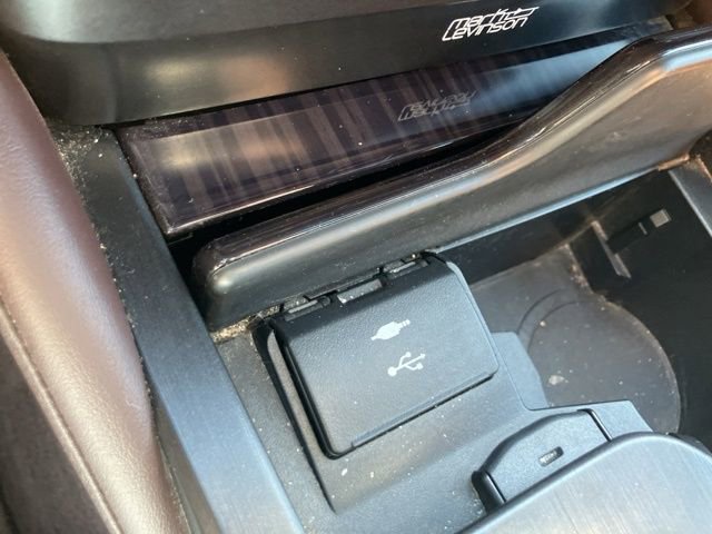 Used 2021 Lexus ES 300h w/ Premium Package image 25