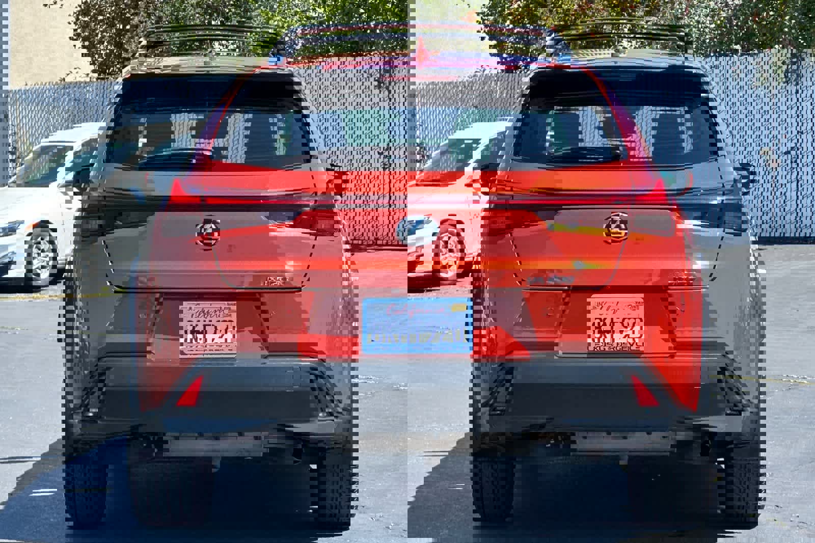 Used 2019 Lexus UX 200 w/ Premium Package image 8