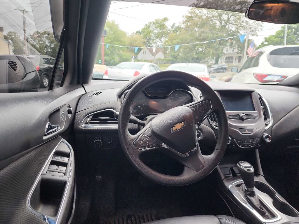 Used 2017 Chevrolet Cruze LT w/ Convenience Package image 12