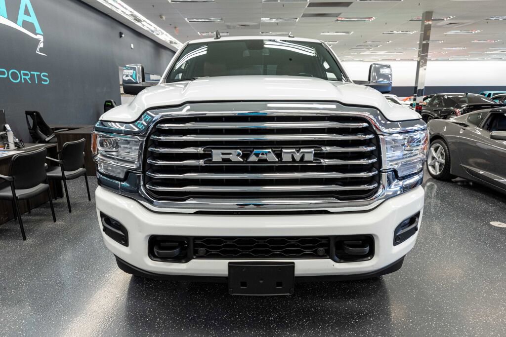 Used 2023 RAM 3500 Limited image 2