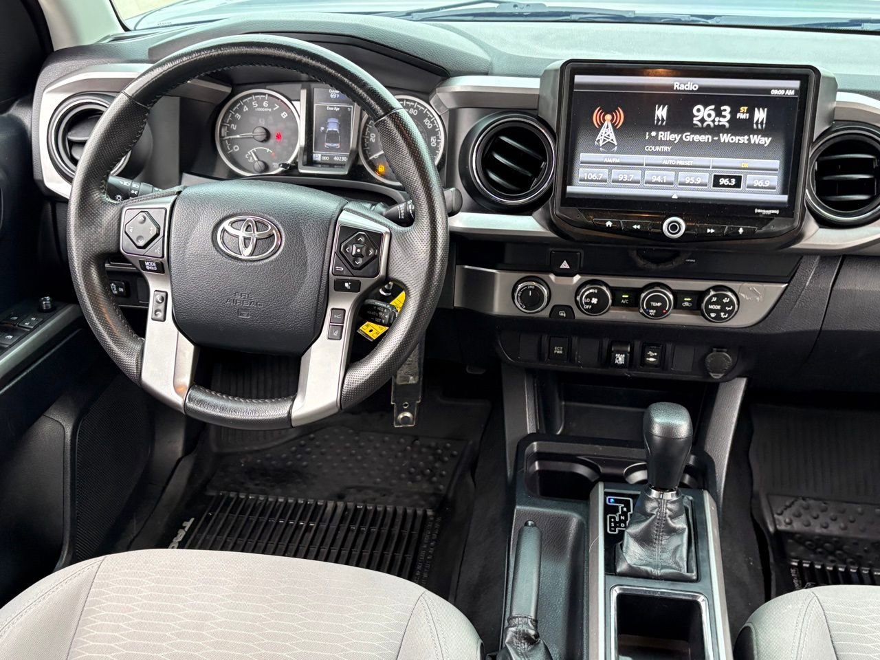 Used 2019 Toyota Tacoma SR5 AWD/4WD image 15