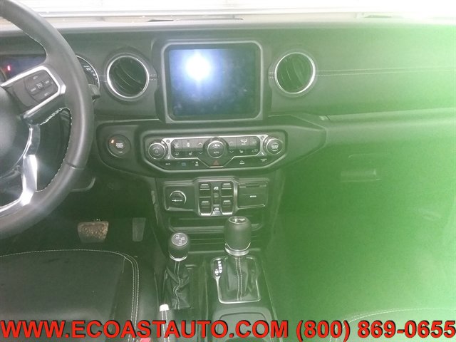 Used 2023 Jeep Wrangler Sahara w/ Cold Weather Group AWD/4WD image 13