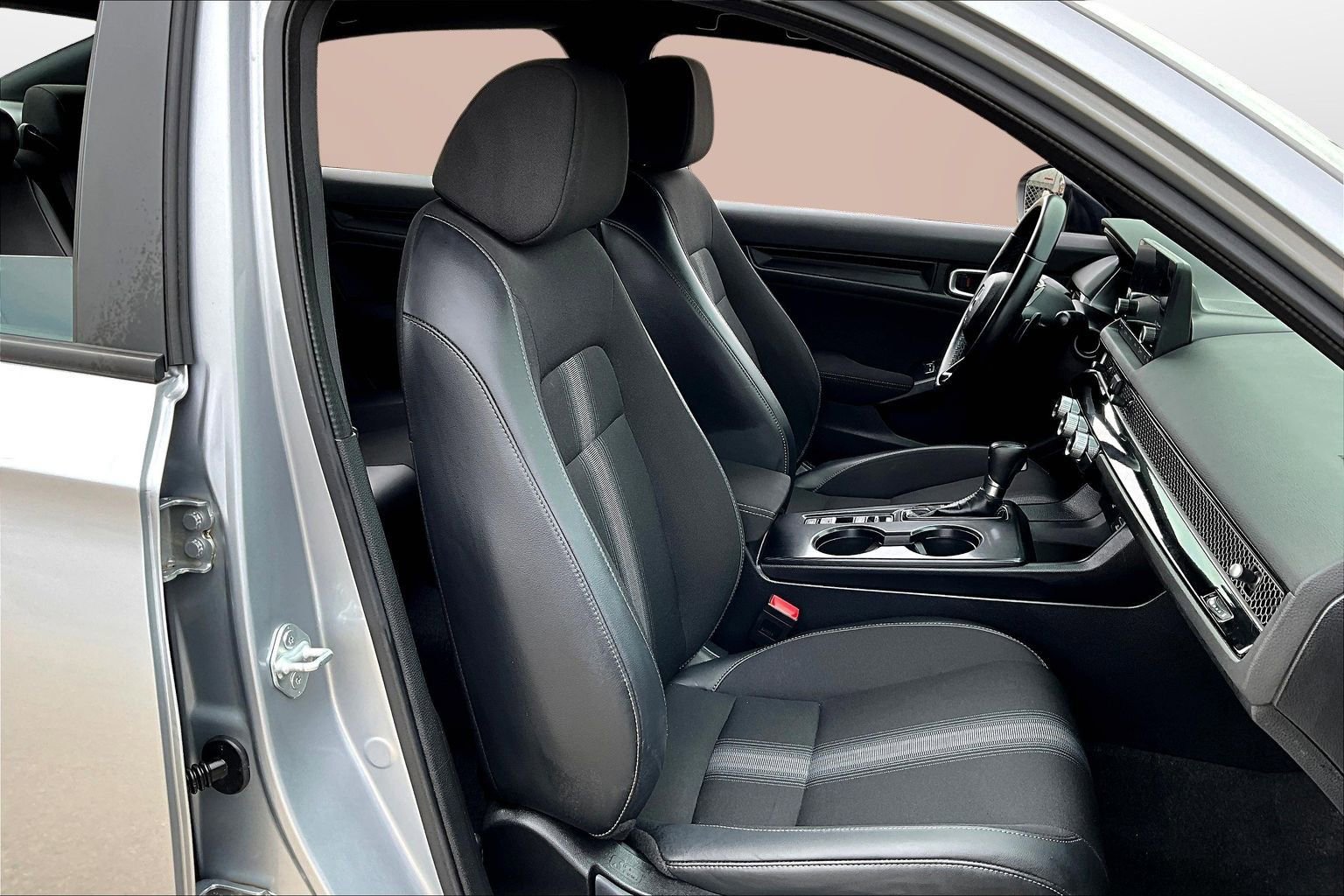 Used 2023 Honda Civic Sport image 7