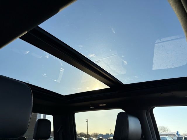 Used 2025 Ford F150 Lariat w/ Equipment Group 502A High image 11