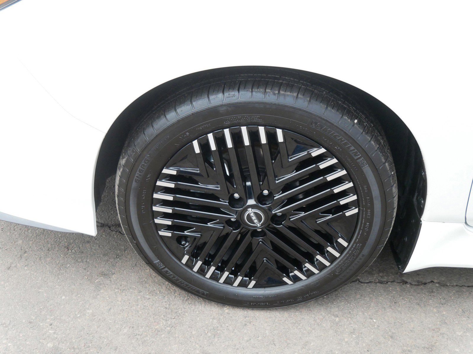 Used 2025 Nissan Leaf SV Plus image 9