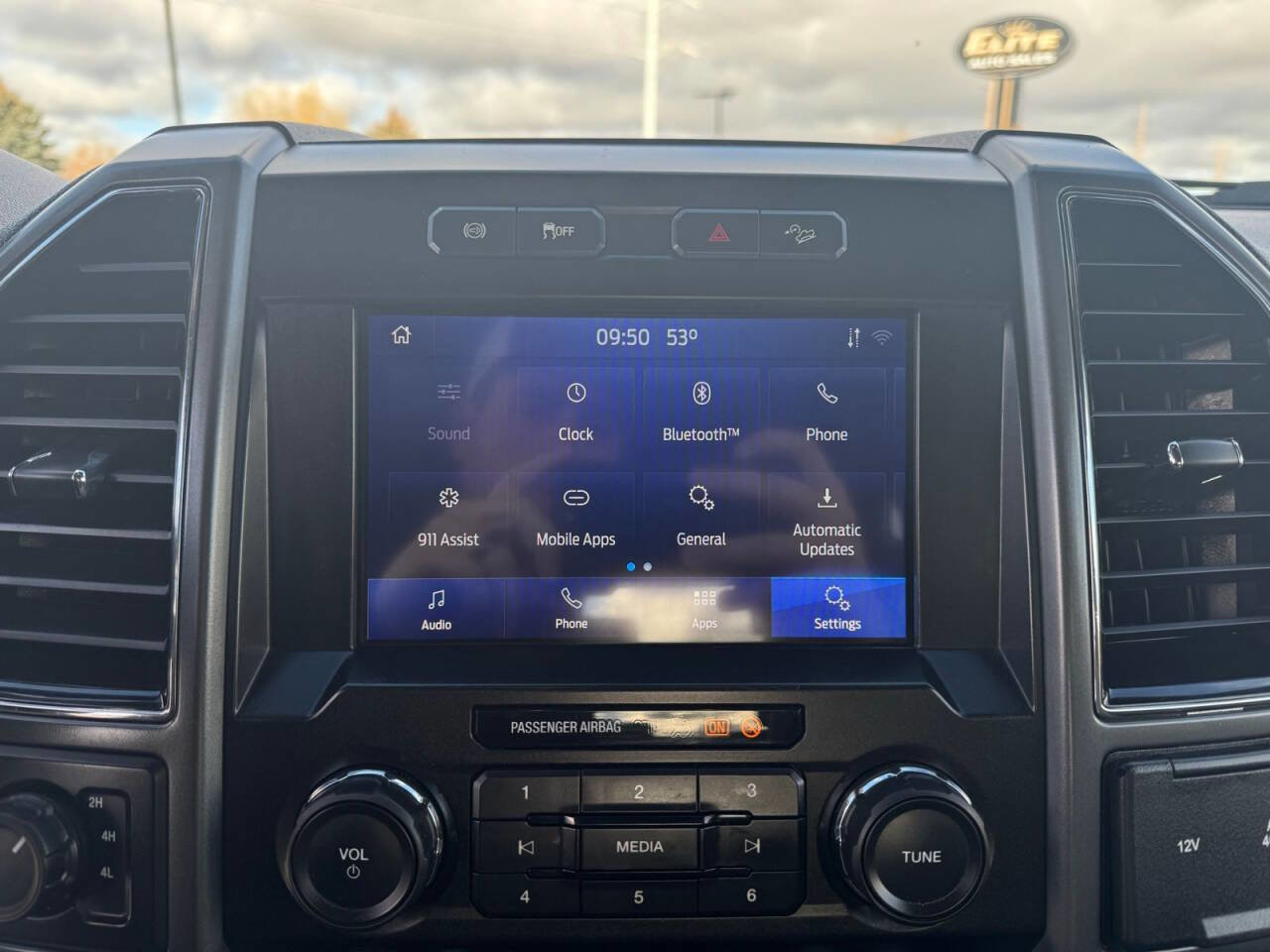 Used 2021 Ford F350 XLT w/ XLT Value Package image 24