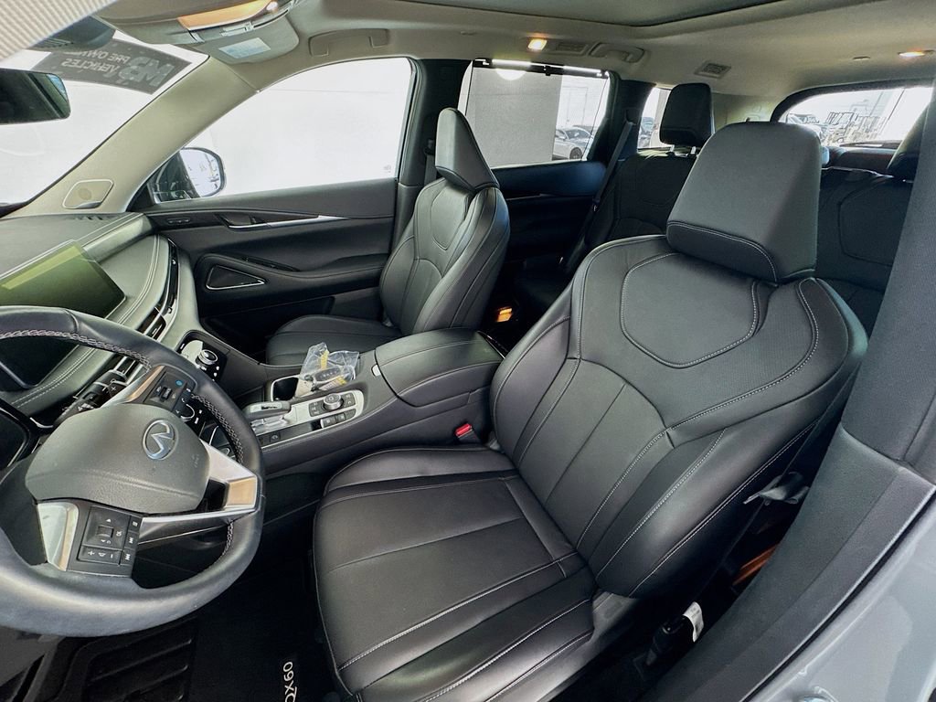 Certified 2025 INFINITI QX60 Sensory image 21