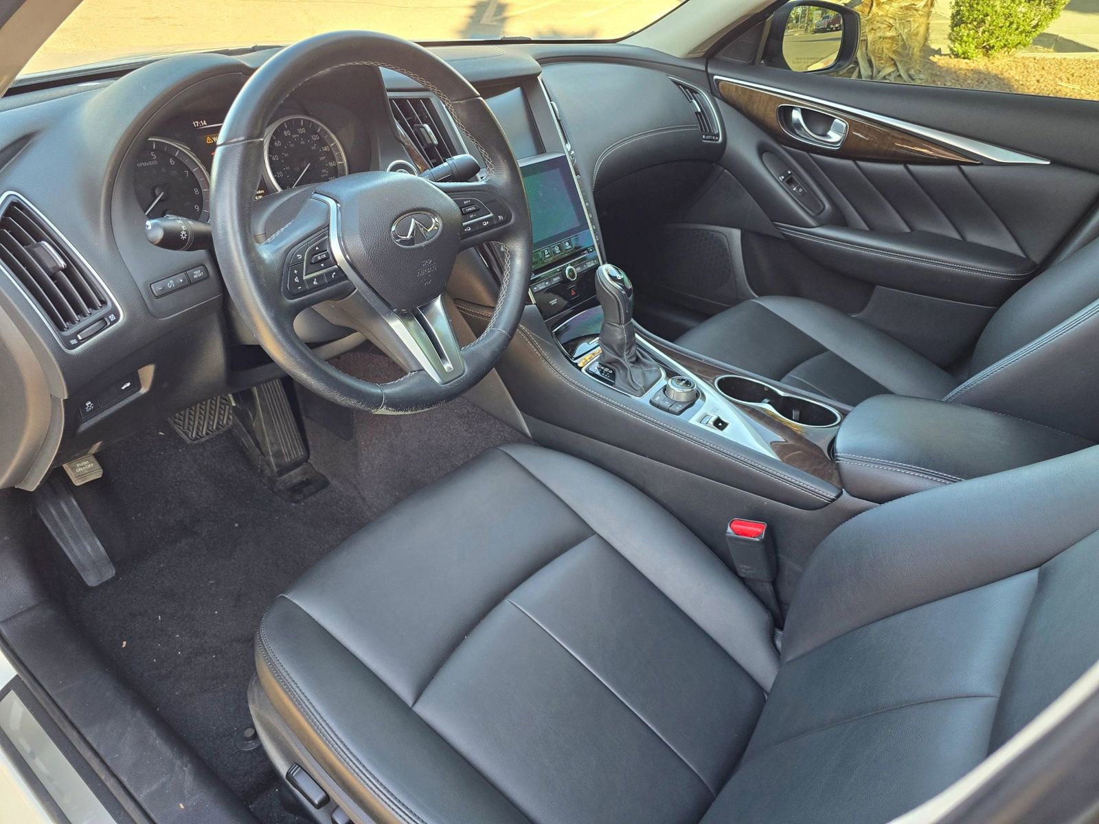 Used 2018 INFINITI Q50 Luxe w/ Cargo Package (L95) RWD image 9