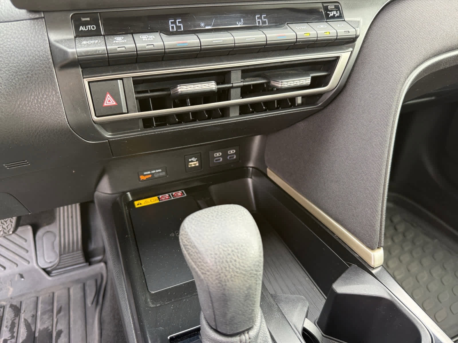 Used 2025 Toyota Camry LE FWD image 19