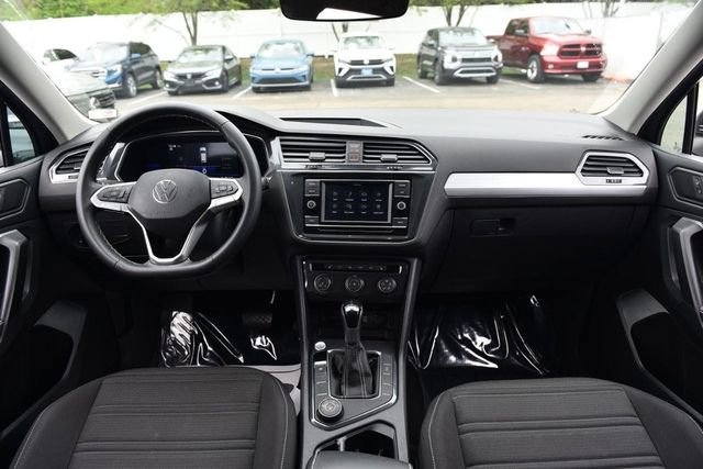 Certified 2022 Volkswagen Tiguan S image 7