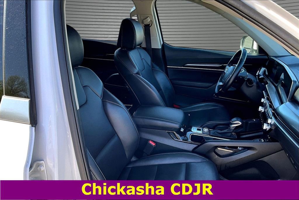 Used 2025 Kia Telluride S image 29