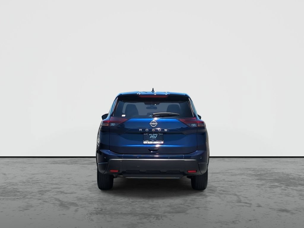 Used 2025 Nissan Rogue SV FWD image 7