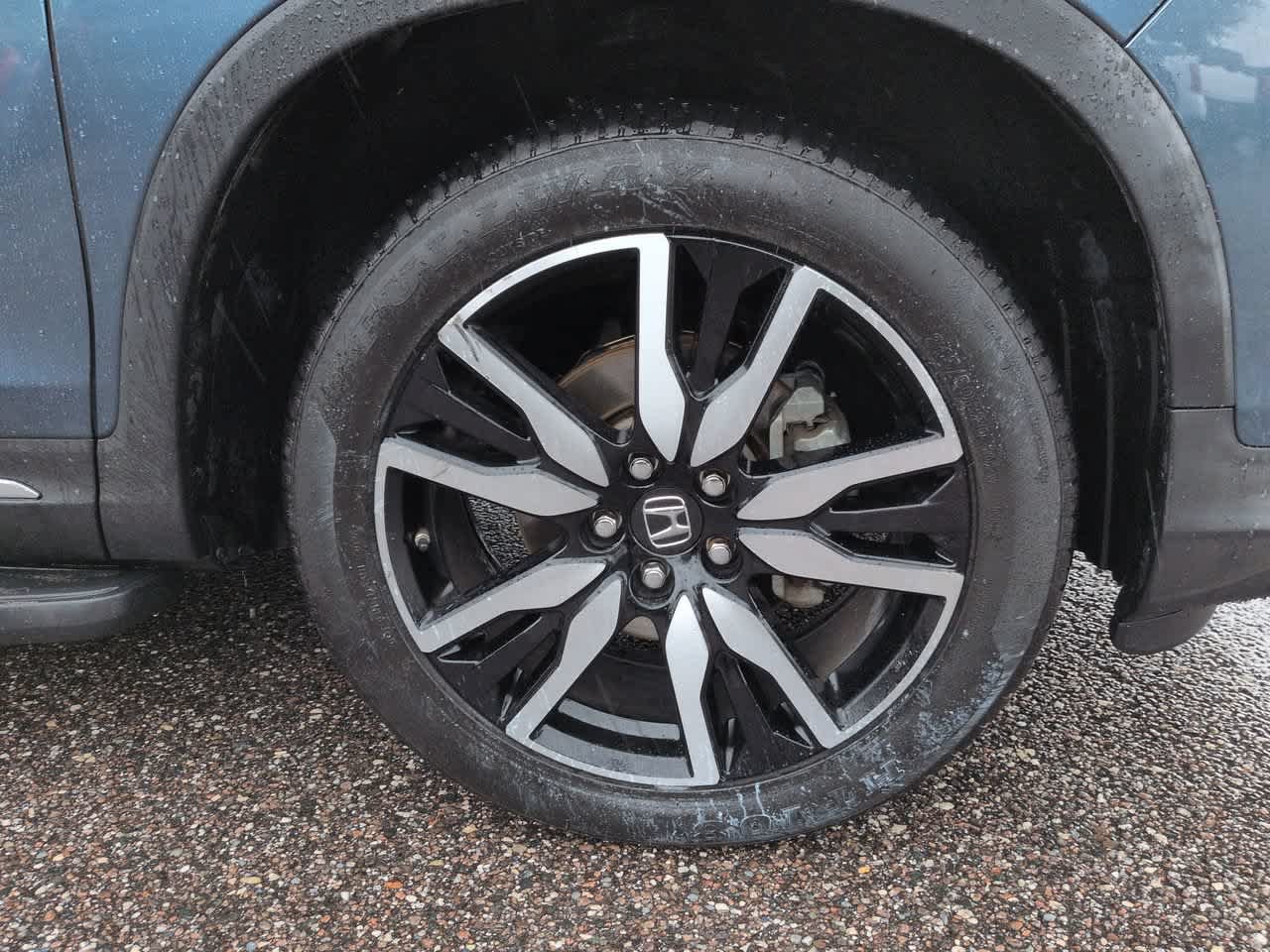 Used 2019 Honda Pilot Touring image 11
