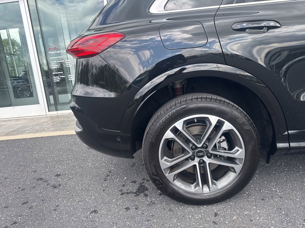 Certified 2025 Audi Q5 Premium w/ Premium Plus AWD/4WD image 5