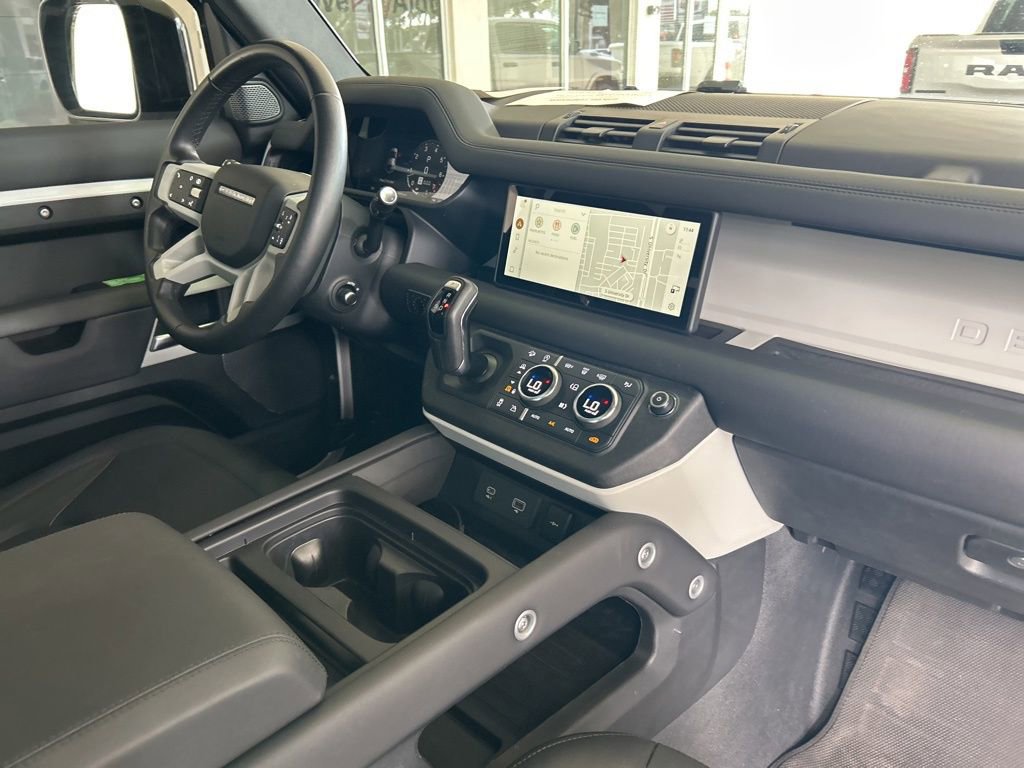 Used 2024 Land Rover Defender 110 S image 23