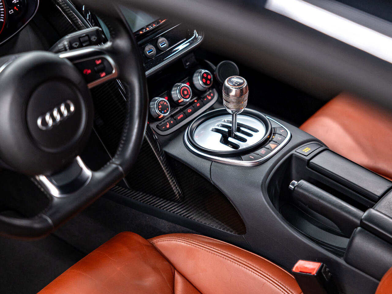 Used 2009 Audi R8 V10 image 34