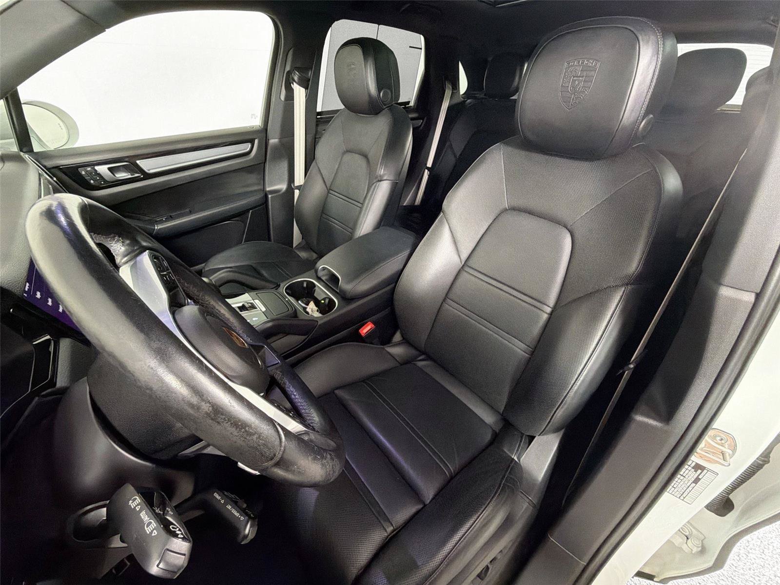 Certified 2023 Porsche Cayenne Platinum Edition AWD/4WD image 5