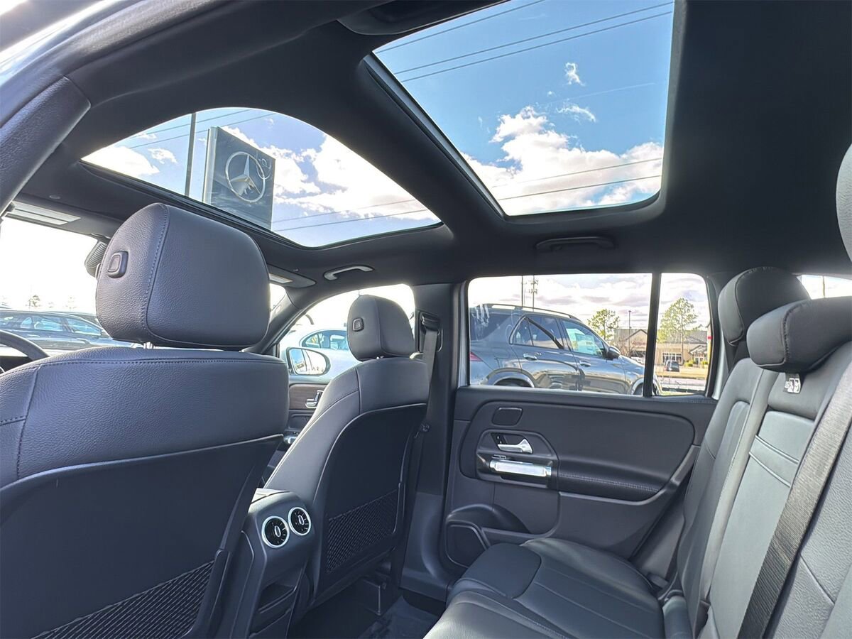 New 2026 Mercedes-Benz GLB 250 image 14