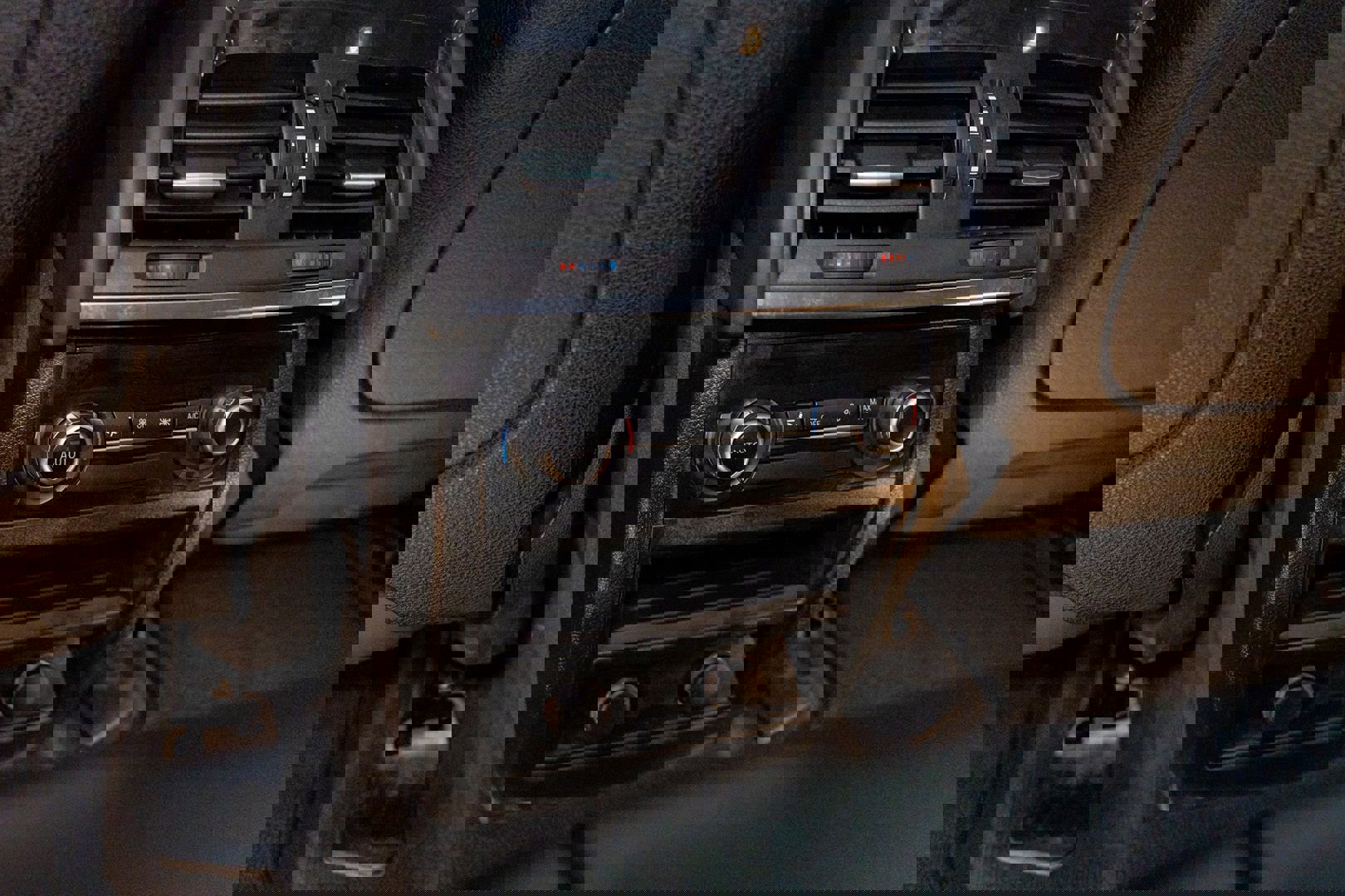 Used 2018 BMW X5 M image 25