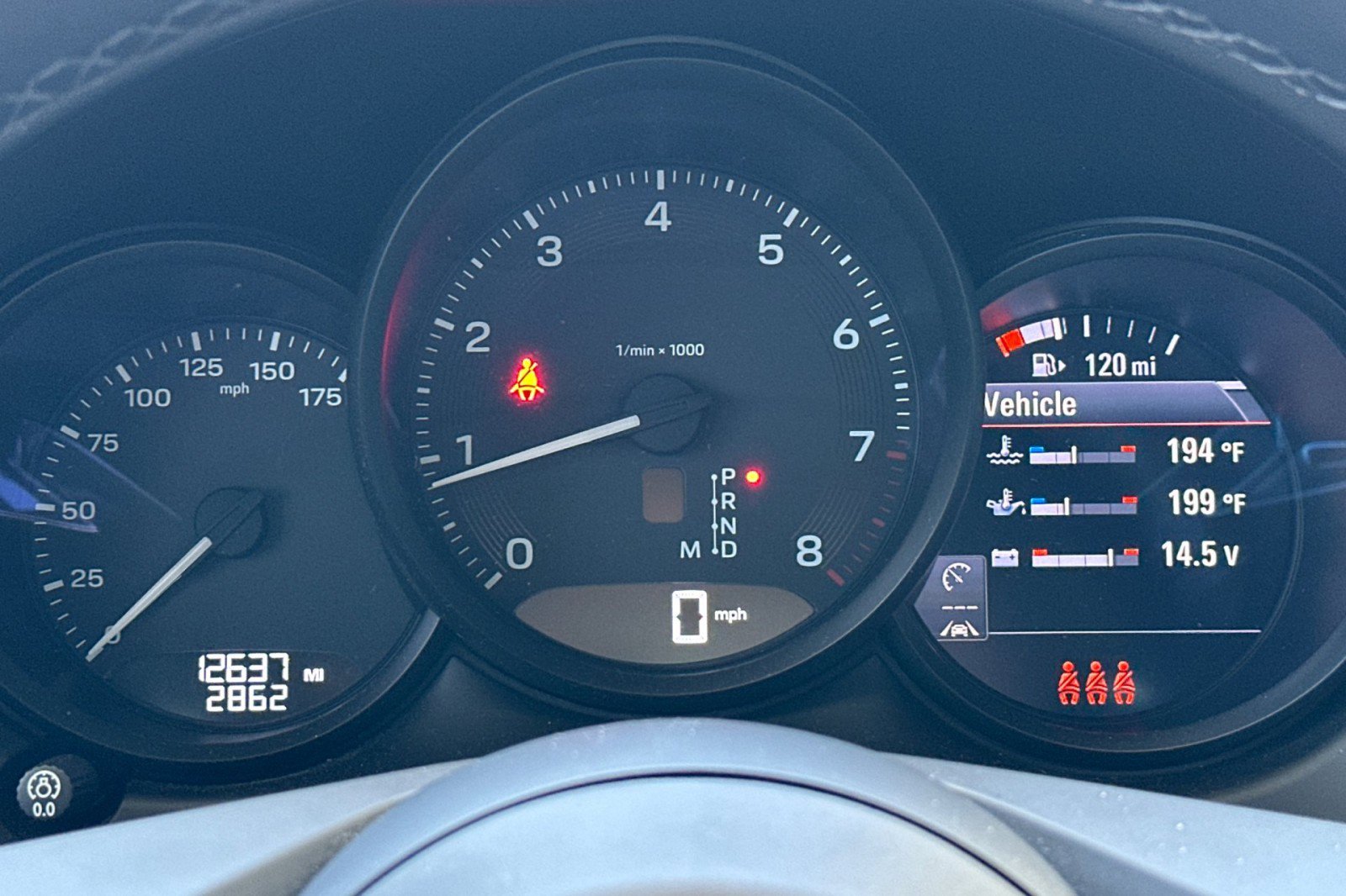 Certified 2023 Porsche Macan AWD/4WD image 25