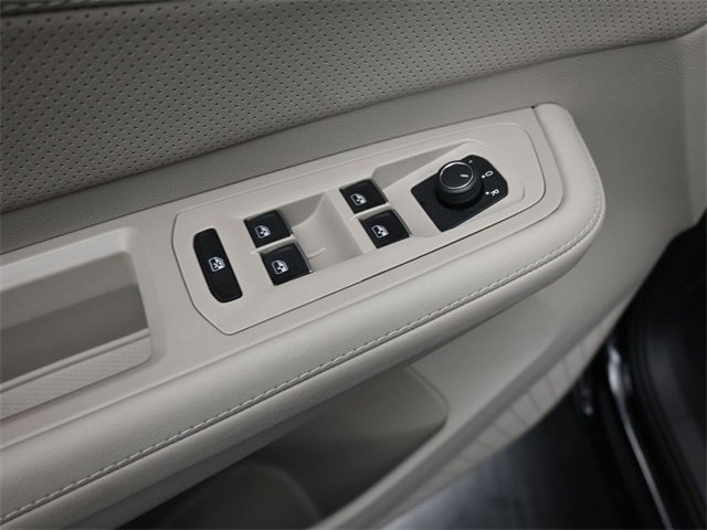 New 2026 Volkswagen Atlas SE image 13