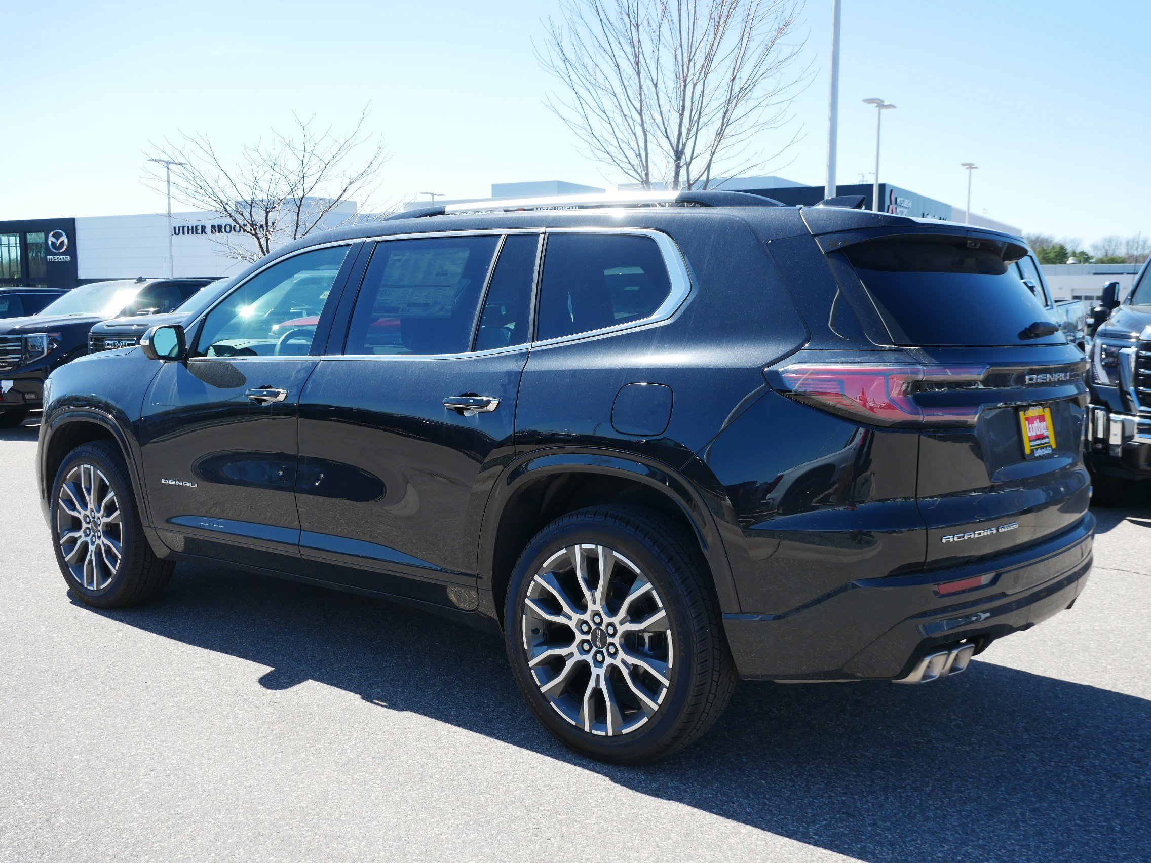 New 2026 GMC Acadia Denali Ultimate w/ LPO, Floor Liner Package image 5