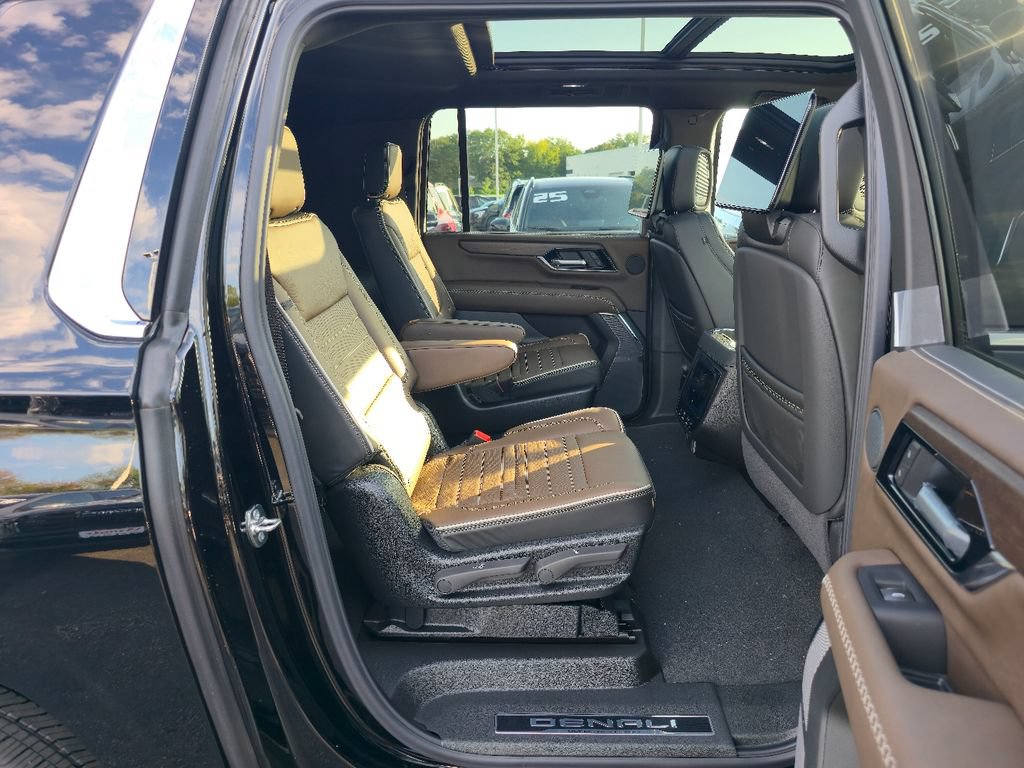 New 2026 GMC Yukon XL Denali Ultimate AWD/4WD image 29