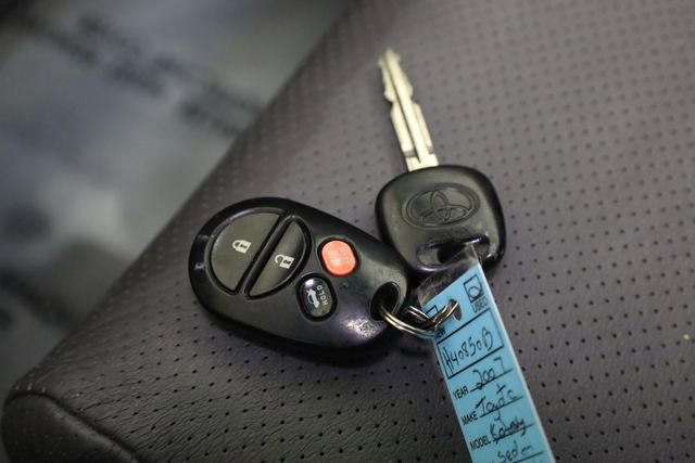 Used 2007 Toyota Solara SLE image 29