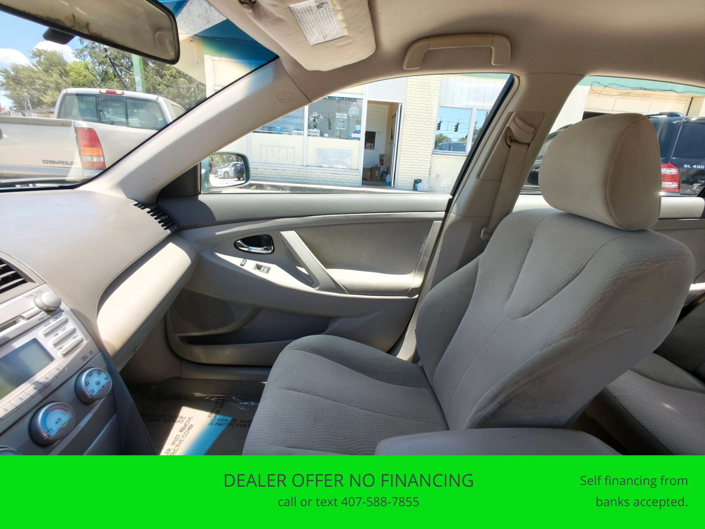 Used 2010 Toyota Camry XLE FWD image 10