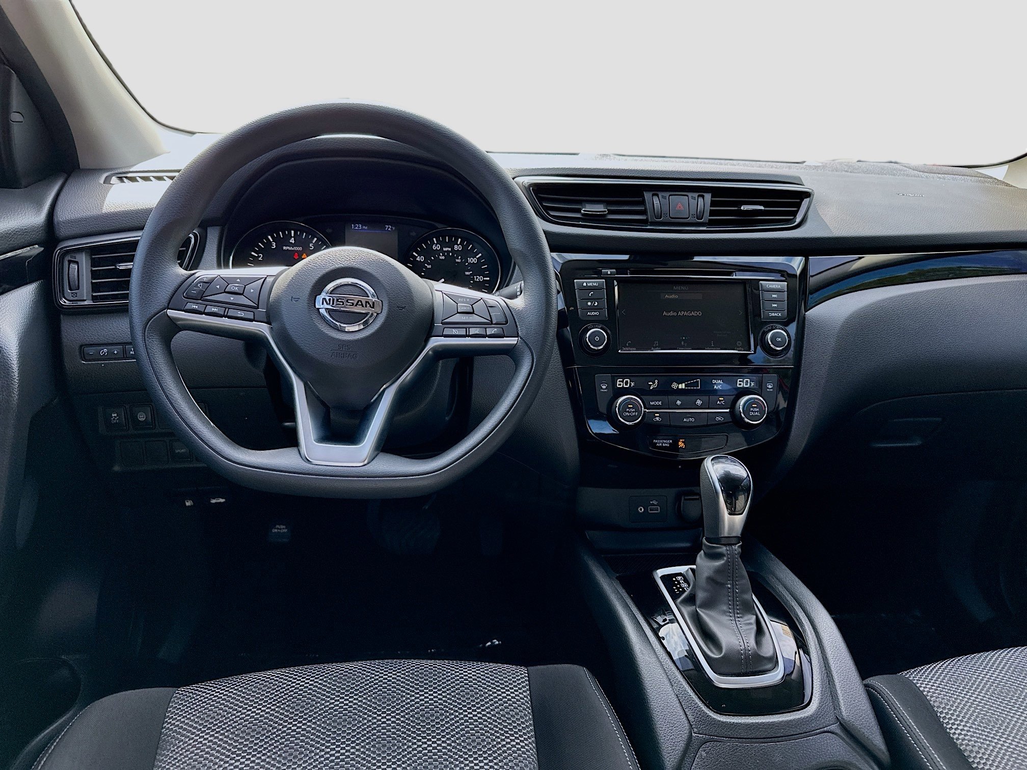 Used 2020 Nissan Rogue Sport SV image 20