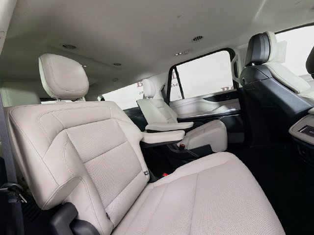 New 2026 Lincoln Navigator L Premier AWD/4WD image 31