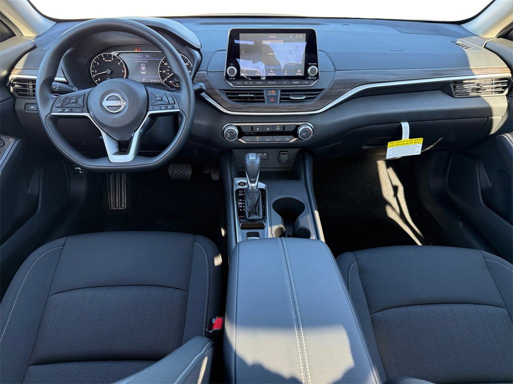 New 2025 Nissan Altima 2.5 SV image 10